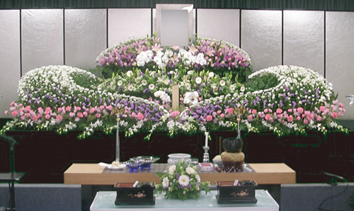 一般的な葬儀価格帯の祭壇イメージ